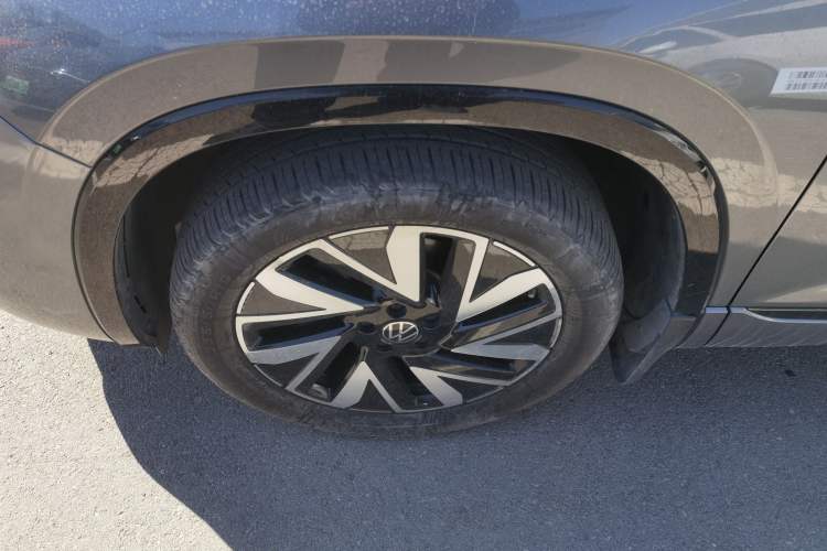 Used Volkswagen Tayron 2023 330TSI Two-Wheel-Drive R-Line High-Energy Version Exterior 4