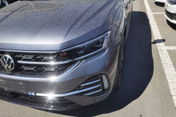 Used Volkswagen Tayron 2023 330TSI Two-Wheel-Drive R-Line High-Energy Version Left Front Headlight