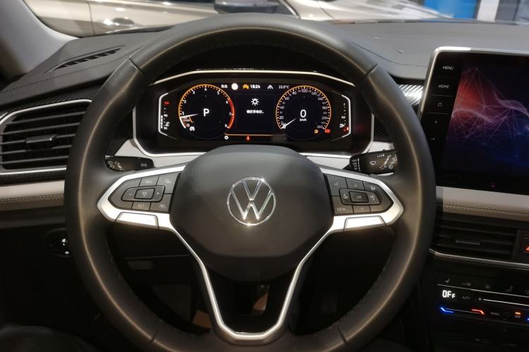 Used Volkswagen Tayron 2023 300TSI Two-Wheel-Drive Luxury Plus Advanced Edition Steering Wheel