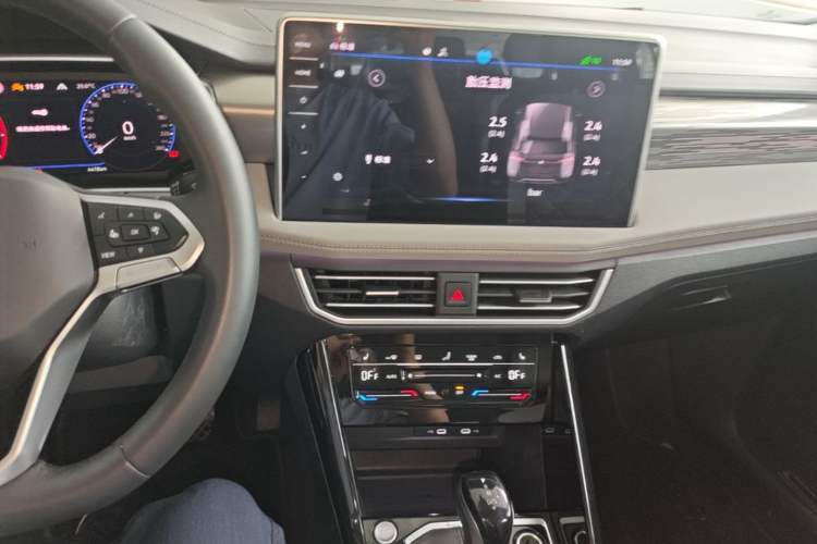 Used Volkswagen Tayron 2023 Revised Version 380TSI All-Wheel Drive R-Line High-Energy Edition Audio And AC Panel