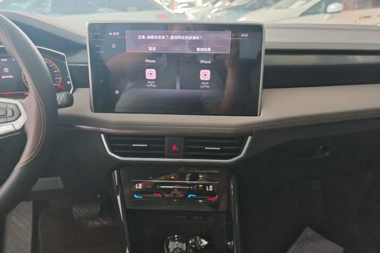 Used Volkswagen Tayron 2023 330TSI Two-Wheel-Drive Luxury Plus Advanced Version Audio And AC Panel