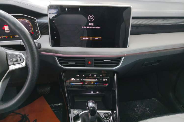 Used Volkswagen Tayron 2023 330TSI Two-Wheel-Drive Luxury Plus Advanced Version Audio And AC Panel