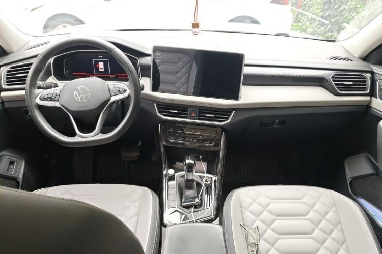 Used Volkswagen Tayron 2023 330TSI Two-Wheel-Drive Luxury Plus Advanced Version Center Console