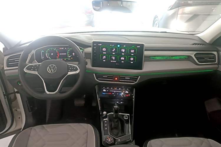 Used Volkswagen Tayron 2023 Revised Version 380TSI All-Wheel Drive R-Line High-Energy Edition Center Console