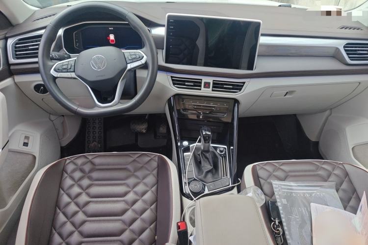 Used Volkswagen Tayron 2023 380TSI Four-Wheel Drive R-Line High-Energy Version Center Console