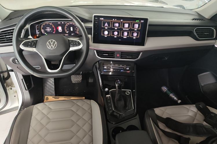 Used Volkswagen Tayron 2023 330TSI Two-Wheel-Drive Luxury Plus Advanced Version Center Console