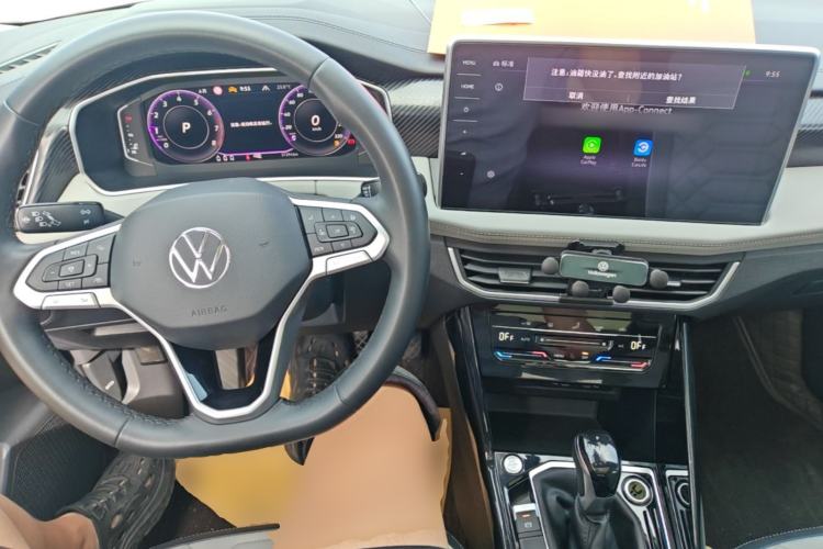 Used Volkswagen Tayron 2023 330TSI Two-Wheel-Drive Luxury Plus Advanced Version Center Console