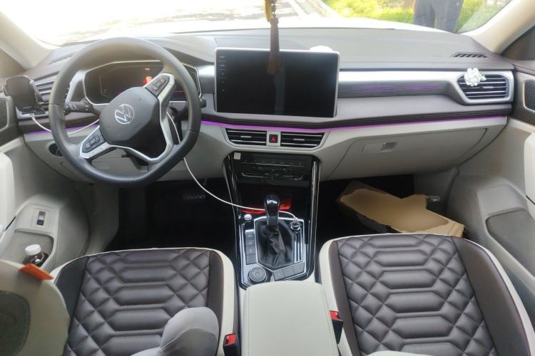 Used Volkswagen Tayron 2023 380TSI Four-Wheel Drive R-Line High-Energy Version Center Console