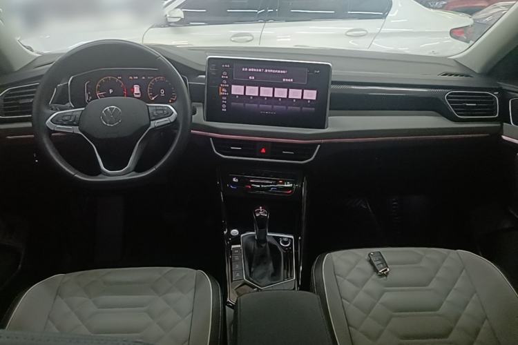 Used Volkswagen Tayron 2023 330TSI Two-Wheel-Drive Luxury Plus Advanced Version Center Console