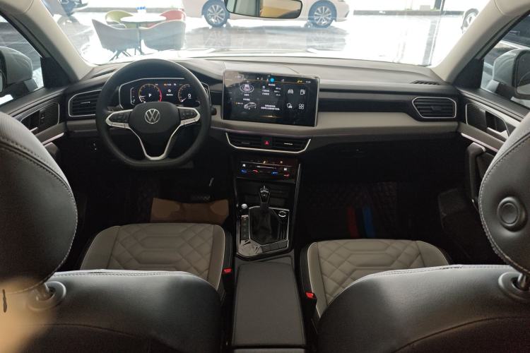Used Volkswagen Tayron 2023 330TSI Two-Wheel-Drive Luxury Plus Advanced Version Center Console