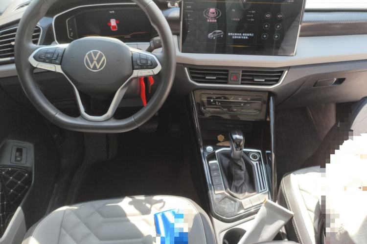 Used Volkswagen Tayron 2023 280TSI Two-Wheel-Drive Luxury Plus Advanced Version Center Console