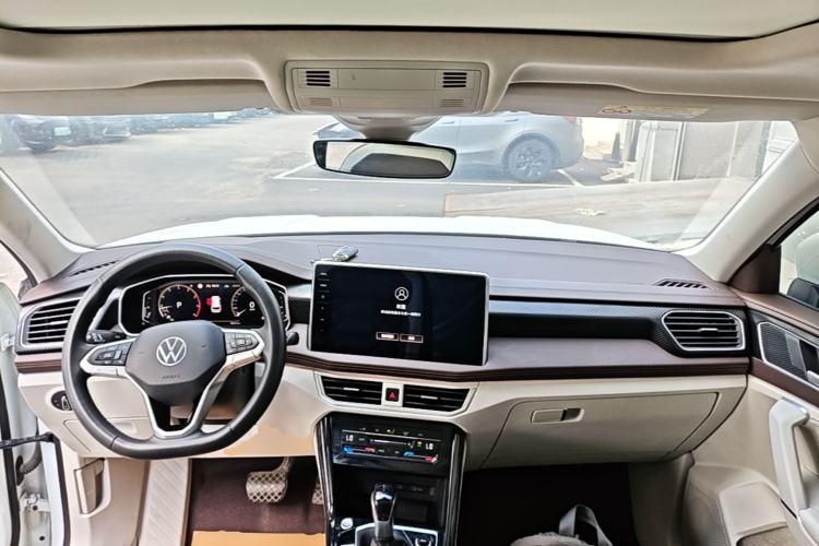 Used Volkswagen Tayron 2023 330TSI Two-Wheel-Drive Luxury Plus Advanced Version Center Console