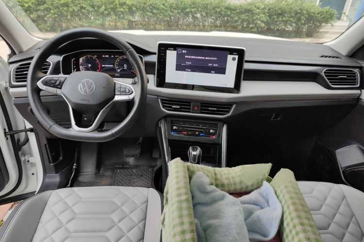 Used Volkswagen Tayron 2023 330TSI Two-Wheel-Drive Luxury Plus Advanced Version Center Console