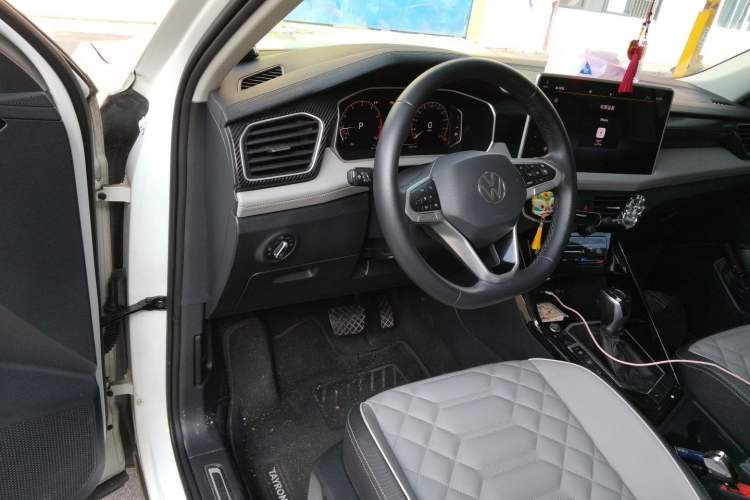 Used Volkswagen Tayron 2023 330TSI Two-Wheel-Drive Luxury Plus Advanced Version Driver Seat