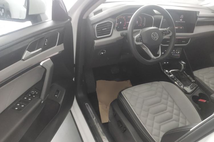 Used Volkswagen Tayron 2023 300TSI Two-Wheel-Drive Luxury Plus Advanced Edition Driver Seat