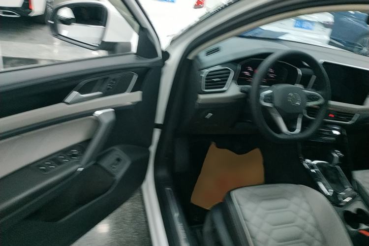 Used Volkswagen Tayron 2023 330TSI Two-Wheel-Drive Luxury Plus Advanced Version Driver Seat