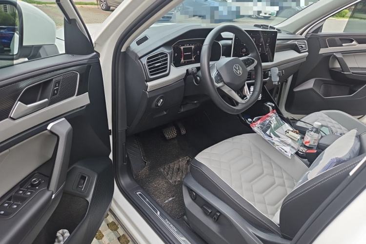 Used Volkswagen Tayron 2023 330TSI Two-Wheel-Drive Luxury Plus Advanced Version Driver Seat