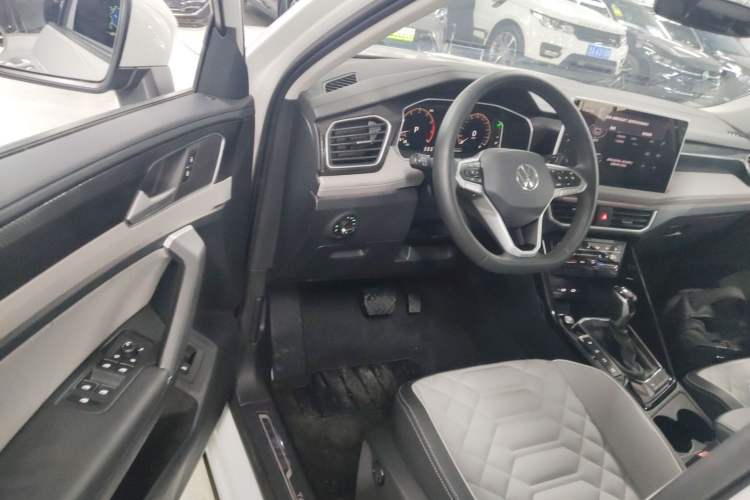 Used Volkswagen Tayron 2023 280TSI Two-Wheel-Drive Luxury Plus Advanced Version Driver Seat