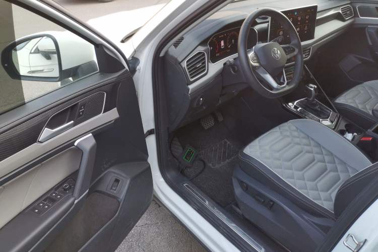 Used Volkswagen Tayron 2023 300TSI Two-Wheel-Drive Luxury Plus Advanced Edition Driver Seat