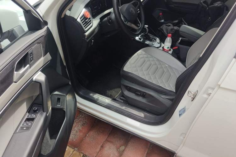 Used Volkswagen Tayron 2023 300TSI Two-Wheel-Drive Luxury Plus Advanced Edition Driver Seat