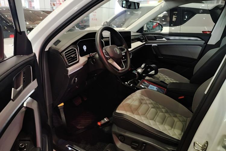 Used Volkswagen Tayron 2023 300TSI Two-Wheel-Drive Luxury Plus Advanced Edition Driver Seat