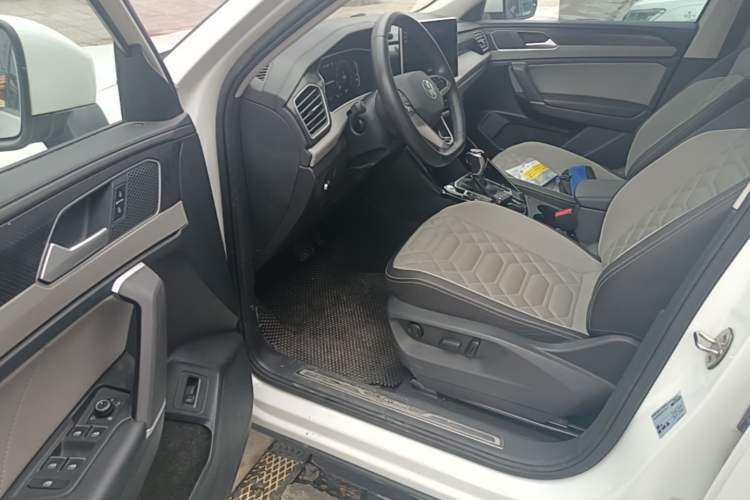 Used Volkswagen Tayron 2023 300TSI Two-Wheel-Drive Luxury Plus Advanced Edition Driver Seat