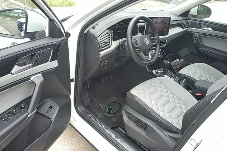 Used Volkswagen Tayron 2023 280TSI Two-Wheel-Drive Luxury Plus Advanced Version Driver Seat