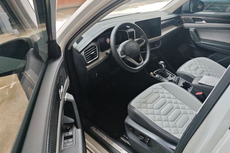 Used Volkswagen Tayron 2023 280TSI Two-Wheel-Drive Luxury Plus Advanced Version Driver Seat
