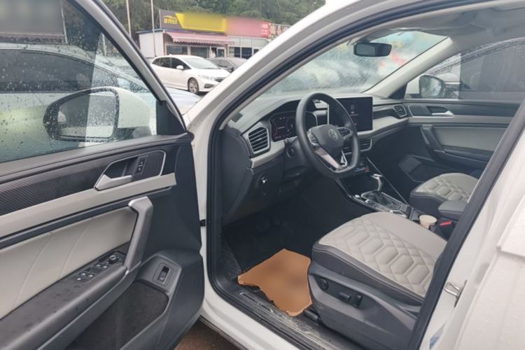 Used Volkswagen Tayron 2023 300TSI Two-Wheel-Drive Luxury Plus Advanced Edition Driver Seat