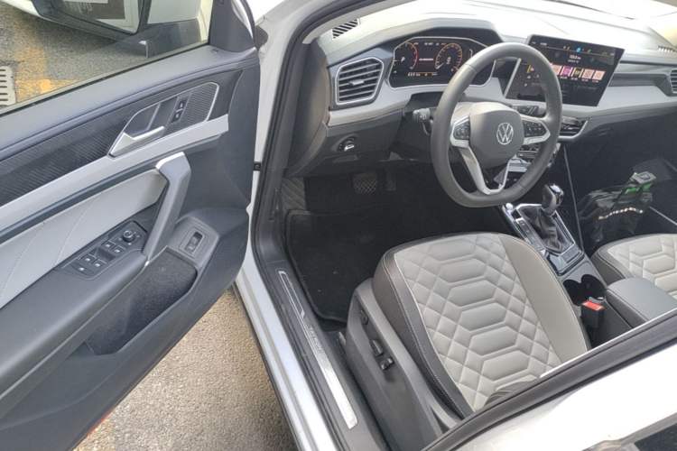 Used Volkswagen Tayron 2023 330TSI Two-Wheel-Drive Luxury Plus Advanced Version Driver Seat