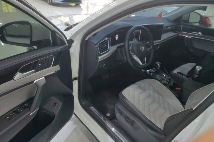 Used Volkswagen Tayron 2023 330TSI Two-Wheel-Drive Luxury Plus Advanced Version Driver Seat