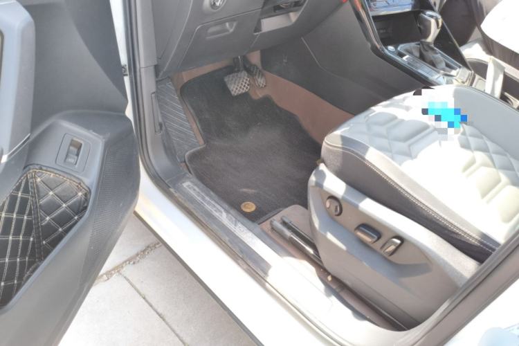 Used Volkswagen Tayron 2023 280TSI Two-Wheel-Drive Luxury Plus Advanced Version Driver Seat