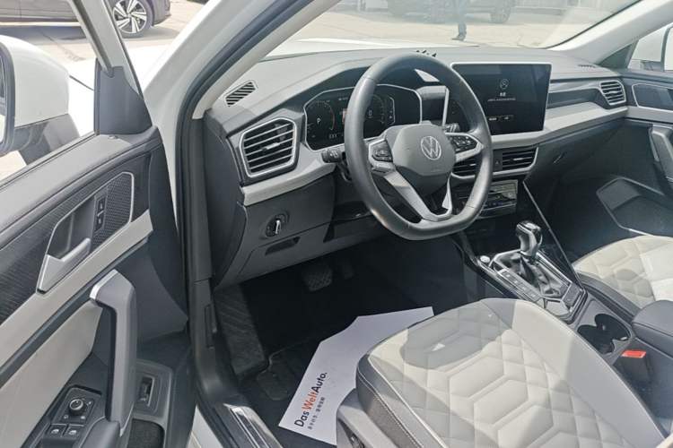 Used Volkswagen Tayron 2023 300TSI Two-Wheel-Drive Luxury Plus Advanced Edition Driver Seat