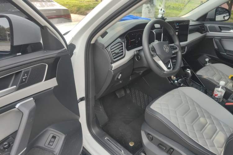 Used Volkswagen Tayron 2023 330TSI Two-Wheel-Drive Luxury Plus Advanced Version Driver Seat