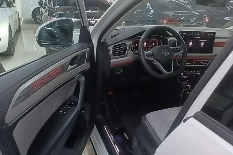Used Volkswagen Tayron 2023 Revised Version 380TSI All-Wheel Drive R-Line High-Energy Edition Driver Seat