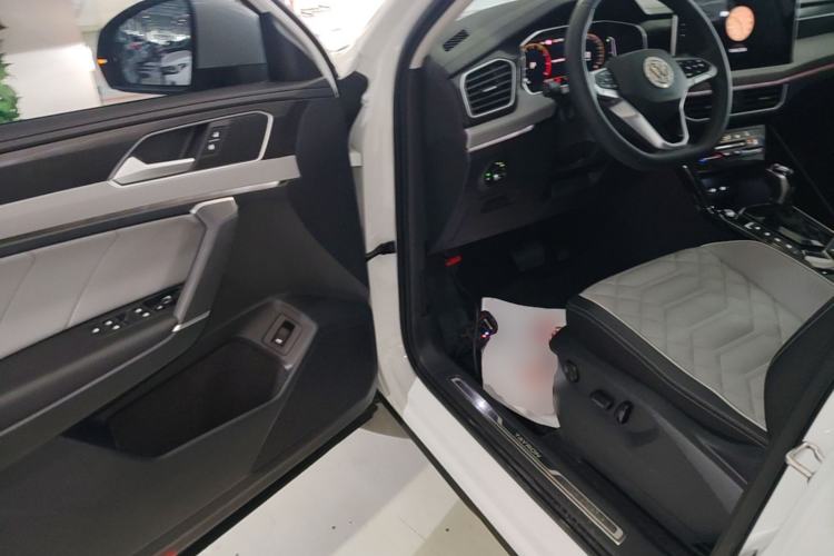 Used Volkswagen Tayron 2023 330TSI Two-Wheel-Drive Luxury Plus Advanced Version Driver Seat