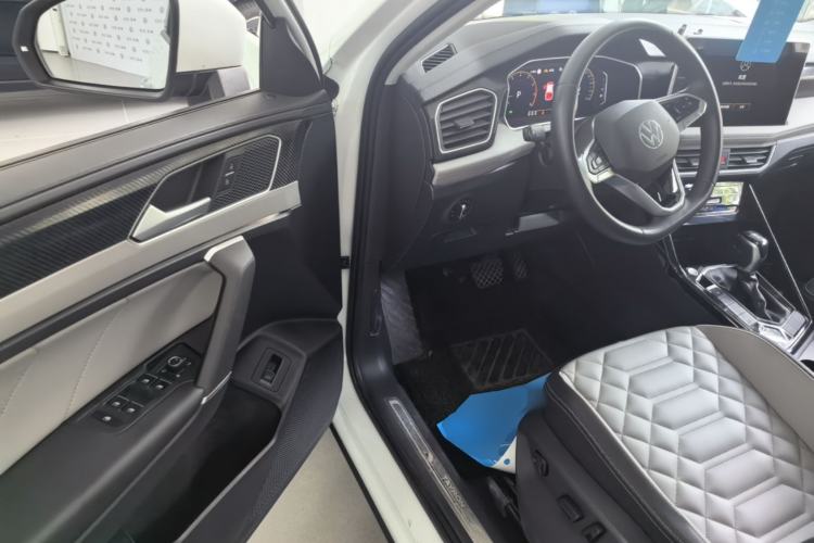 Used Volkswagen Tayron 2023 300TSI Two-Wheel-Drive Luxury Plus Advanced Edition Driver Seat