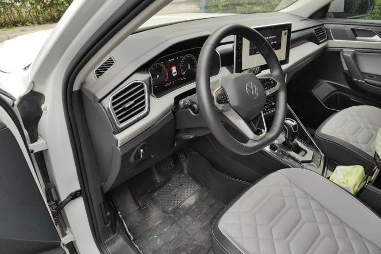 Used Volkswagen Tayron 2023 330TSI Two-Wheel-Drive Luxury Plus Advanced Version Driver Seat
