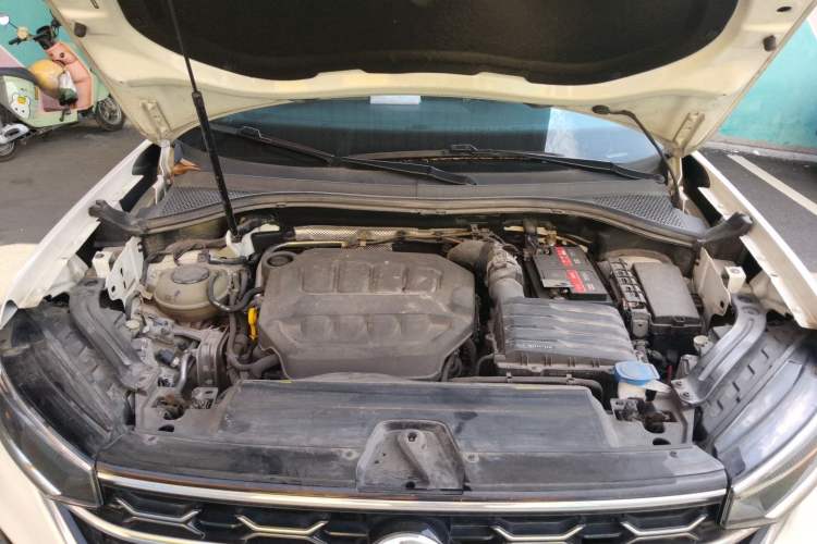 Used Volkswagen Tayron 2023 330TSI Two-Wheel-Drive Luxury Plus Advanced Version Engine Bay