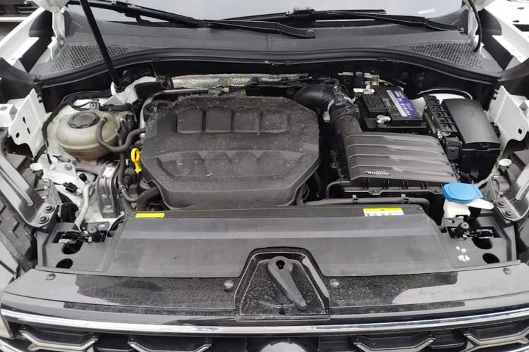 Used Volkswagen Tayron 2023 330TSI Two-Wheel-Drive Luxury Plus Advanced Version Engine Bay