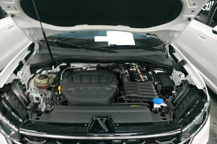 Used Volkswagen Tayron 2023 330TSI Two-Wheel-Drive Luxury Plus Advanced Version Engine Bay