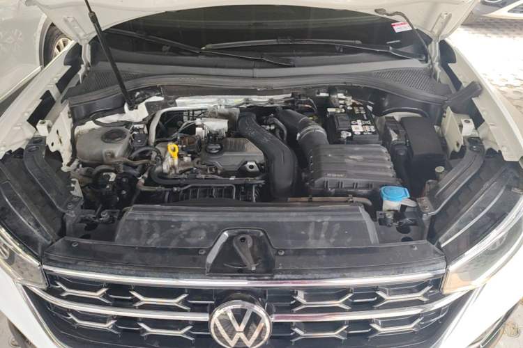 Used Volkswagen Tayron 2023 300TSI Two-Wheel-Drive Luxury Plus Advanced Edition Engine Bay