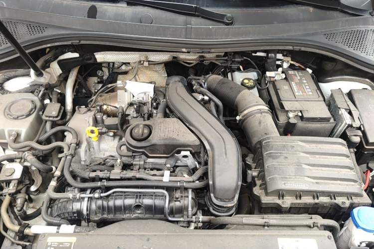 Used Volkswagen Tayron 2023 300TSI Two-Wheel-Drive Luxury Plus Advanced Edition Engine Bay