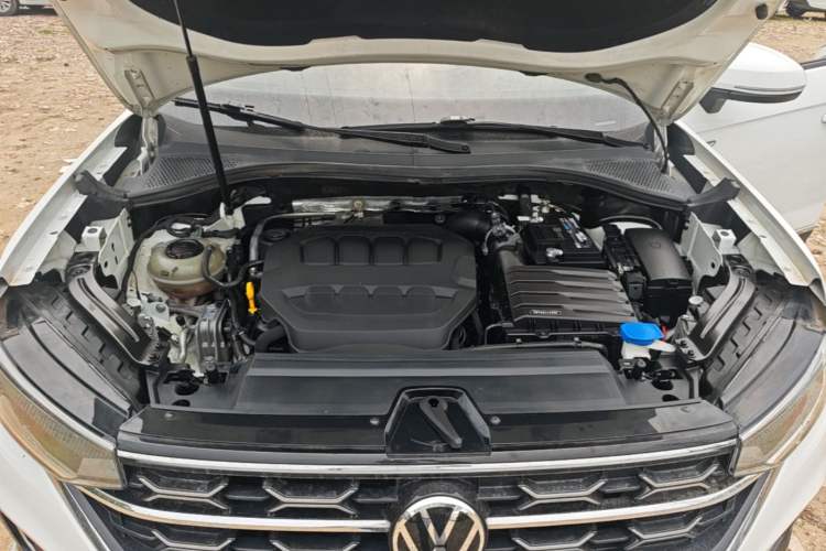 Used Volkswagen Tayron 2023 330TSI Two-Wheel-Drive Luxury Plus Advanced Version Engine Bay