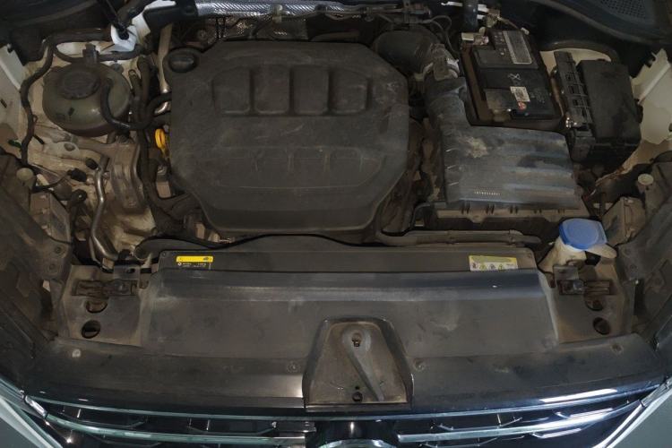 Used Volkswagen Tayron 2023 330TSI Two-Wheel-Drive Luxury Plus Advanced Version Engine Bay