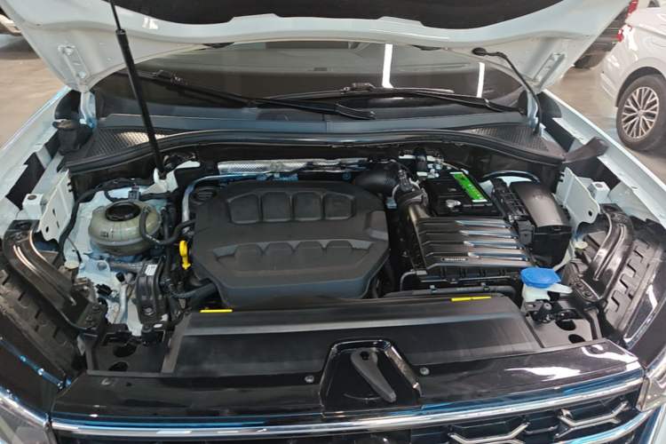 Used Volkswagen Tayron 2023 330TSI Two-Wheel-Drive Luxury Plus Advanced Version Engine Bay
