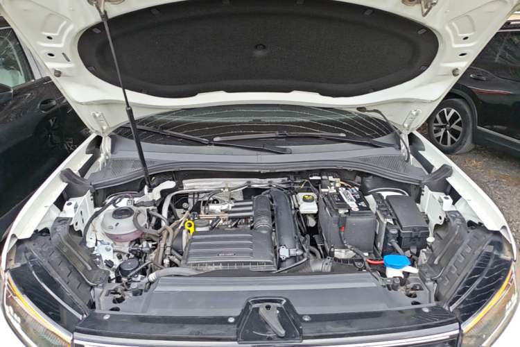 Used Volkswagen Tayron 2023 280TSI Two-Wheel-Drive Luxury Plus Advanced Version Engine Bay