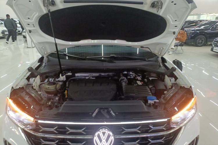 Used Volkswagen Tayron 2023 330TSI Two-Wheel-Drive Luxury Plus Advanced Version Engine Bay
