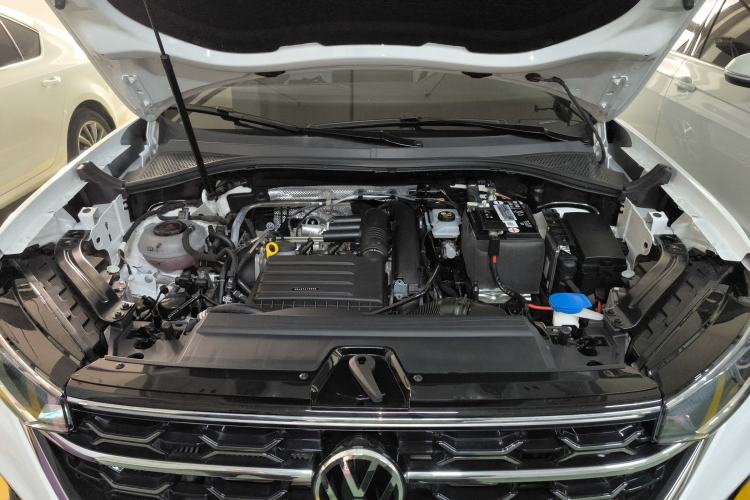 Used Volkswagen Tayron 2023 280TSI Two-Wheel-Drive Luxury Plus Advanced Version Engine Bay