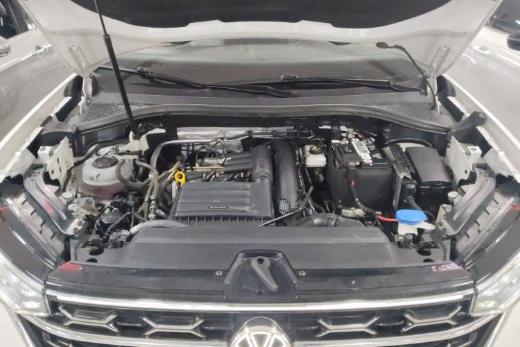 Used Volkswagen Tayron 2023 280TSI Two-Wheel-Drive Luxury Plus Advanced Version Engine Bay